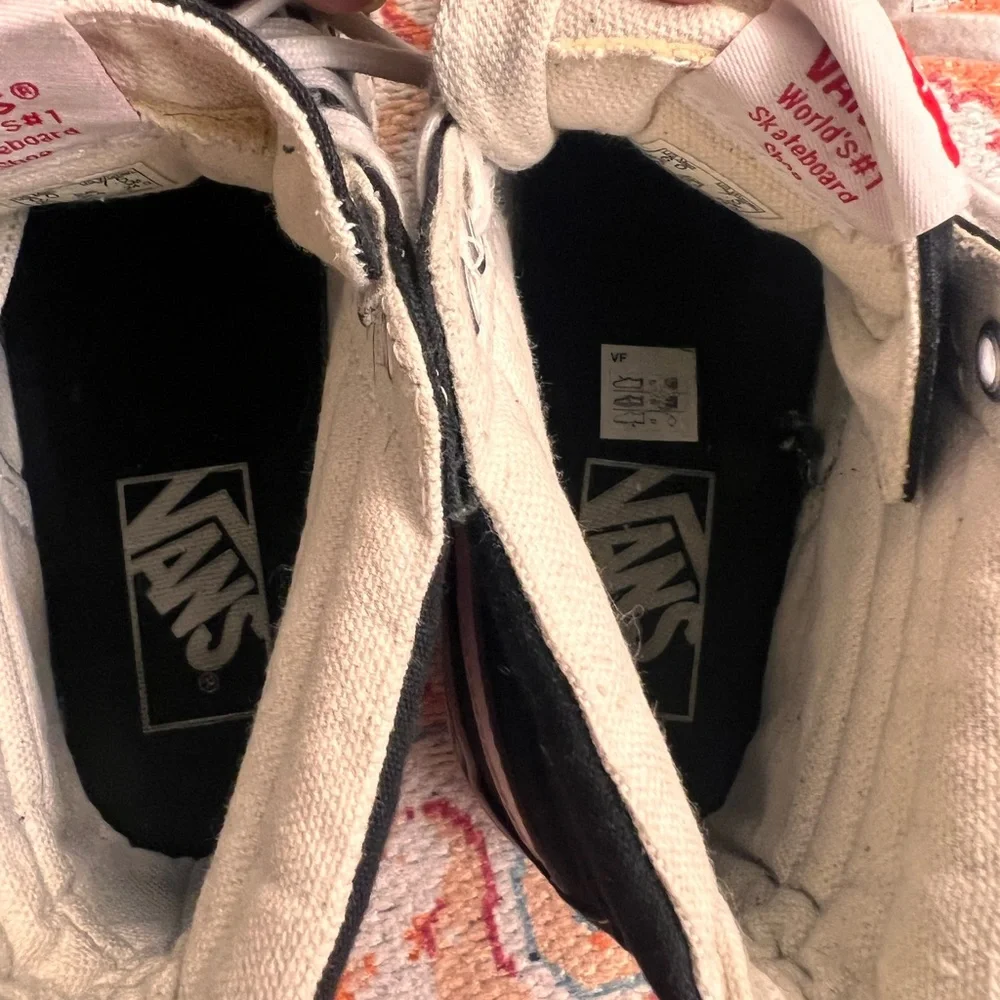 Vans Classic Black and White Skate Shoes platform. EUC. Some marks from use - Picture 7 of 9